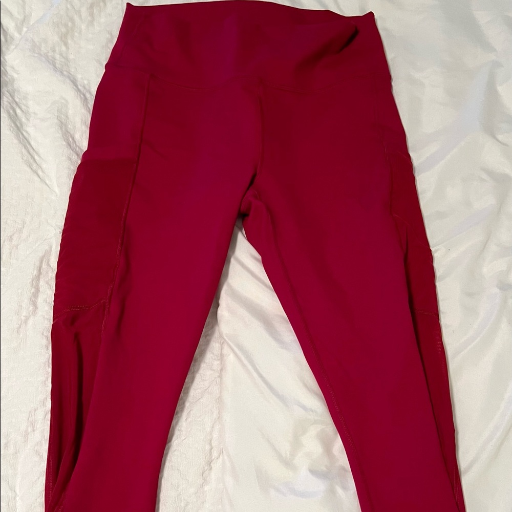 Maroon powerhold fabletics capris (sheer sides) w pockets new without tags$45